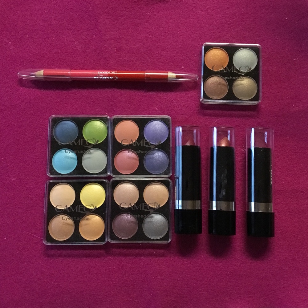 Cameo Makeup Bundle